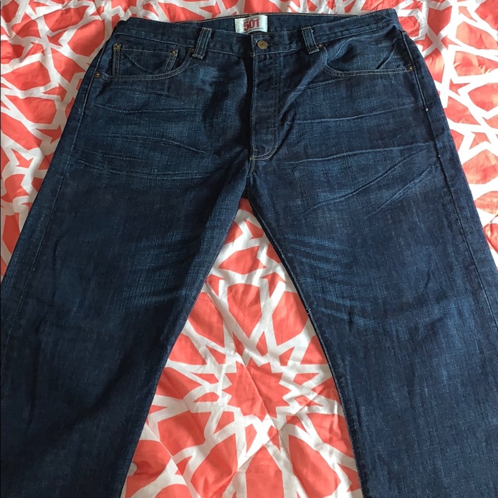 Men Levi Jean size 36x30 style 501 - Picture 3 of 3